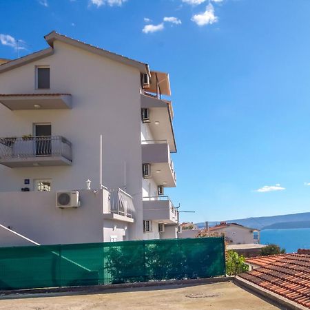 Apartments Sonata Omiš Exterior foto